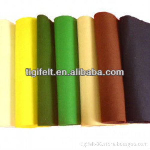 Non-woven needle punched polyester felt